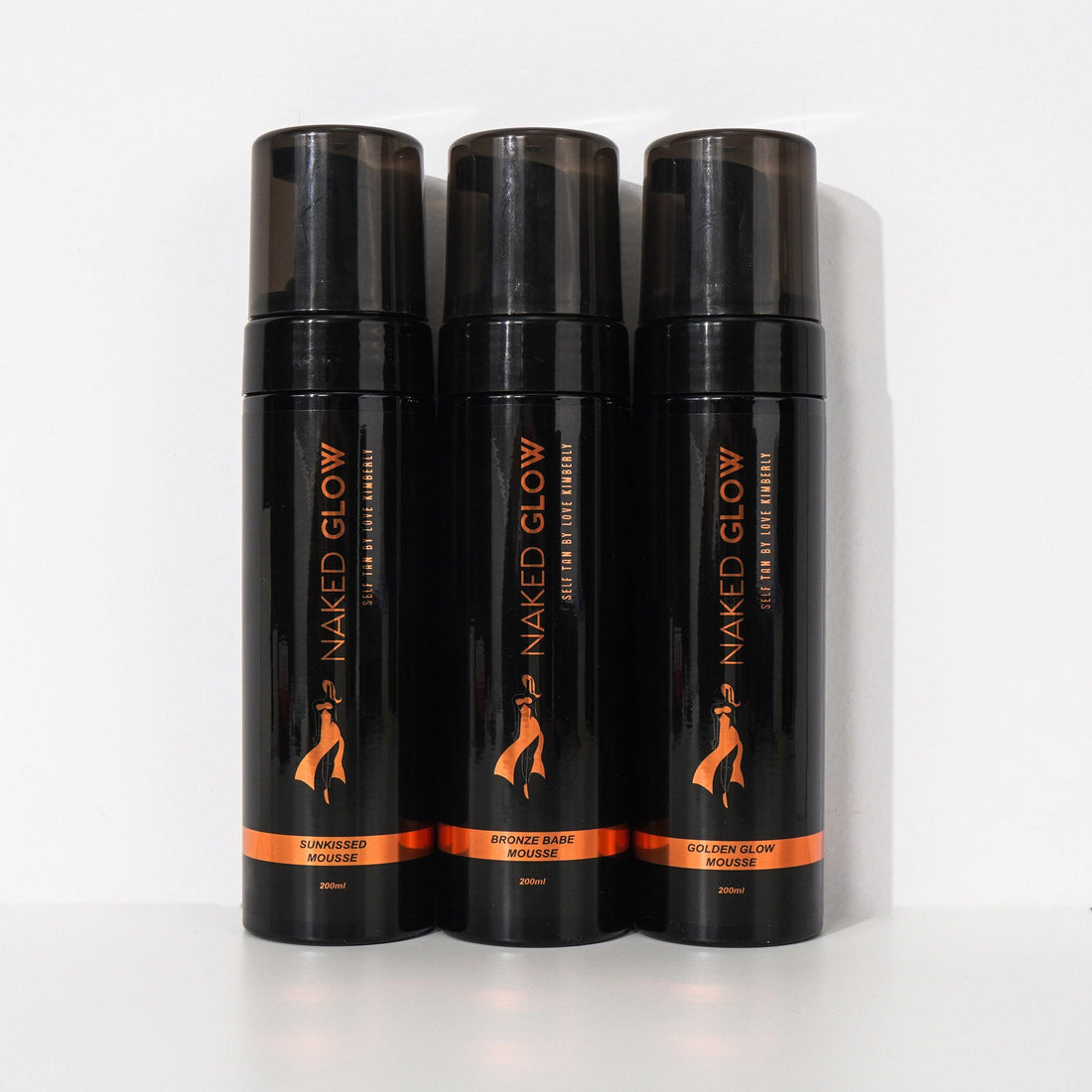 FROM PRE-TAN PREP TO CHOOSING OUR PERFECT SHADE HERE'S OUR EXPERT'S GUIDE FOR CREATING A GORGEOUS FAUX GLOW AND HOW TO APPLY FAKE TAN PROPERLY - NAKED GLOW